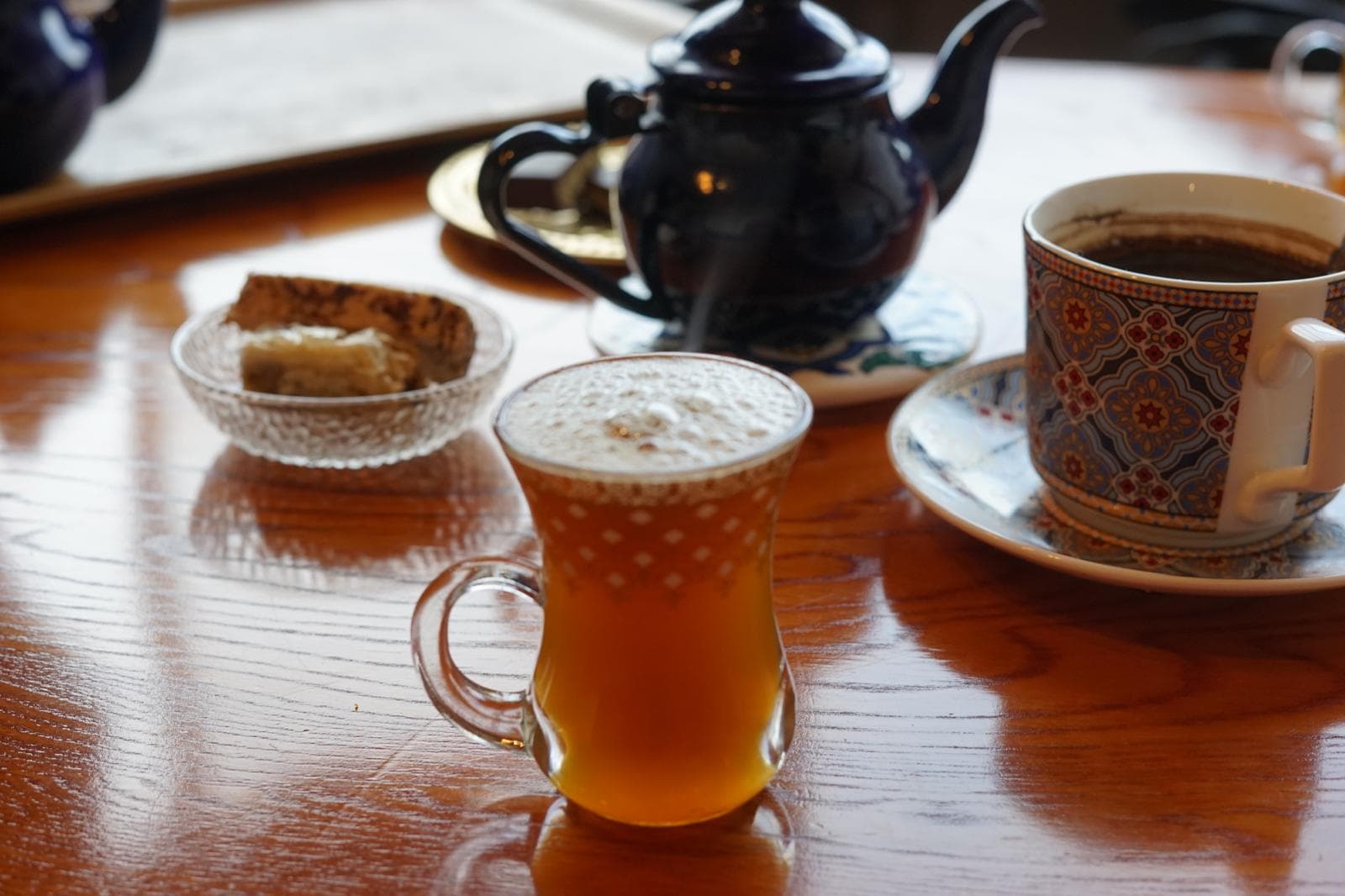 チュニジアンティー、コーヒー、バクラワ